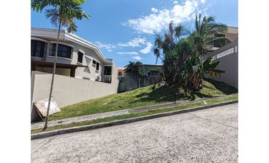 TERRENO / VILLA DE LA FUENTES / 258.65M /