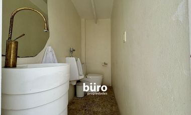 ACOGEDORA CASA EN ALQUILER DE ESTILO MEDITERRANEO EN SAN ISIDRO