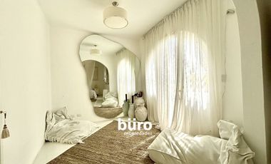 ACOGEDORA CASA EN ALQUILER DE ESTILO MEDITERRANEO EN SAN ISIDRO