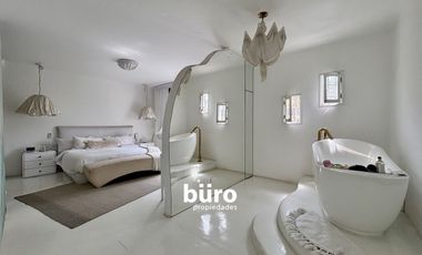 ACOGEDORA CASA EN ALQUILER DE ESTILO MEDITERRANEO EN SAN ISIDRO