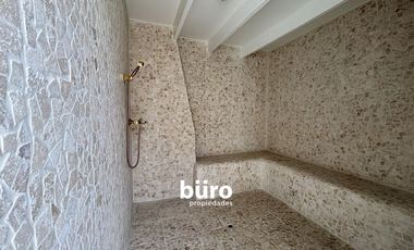 ACOGEDORA CASA EN ALQUILER DE ESTILO MEDITERRANEO EN SAN ISIDRO
