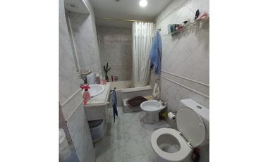 CASA Y DEPTO CALLE  TORQUINS