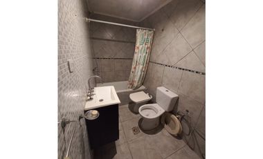 CASA Y DEPTO CALLE  TORQUINS