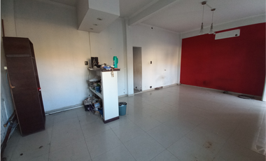 CASA Y DEPTO CALLE  TORQUINS