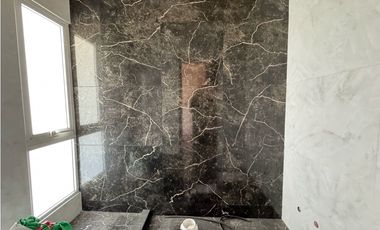 Venta casa San benito dos dormitorios cochera doble y pileta.