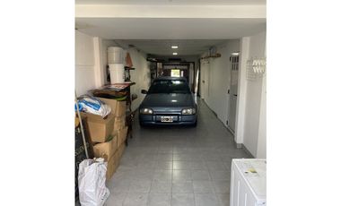 Dos inmuebles en un mismo lote Echeverria y Ayolas