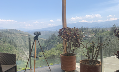 CASA ESPECTACULAR EN VENTA SECTOR NAYÓN