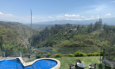 CASA ESPECTACULAR EN VENTA SECTOR NAYÓN