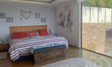 CASA ESPECTACULAR EN VENTA SECTOR NAYÓN