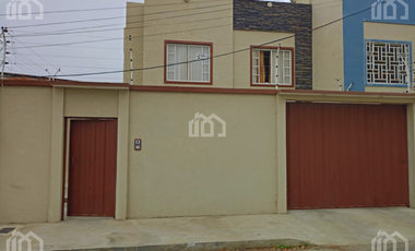 CASA EN VENTA EN MANTA
