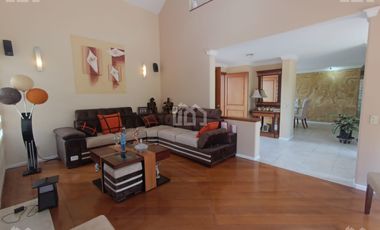 CASA INDEPENDIENTE DE VENTA EN EL VALLE DE LOS CHILLOS