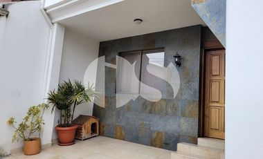 CASA EN VENTA SECTOR VISTA LINDA, CUENCA