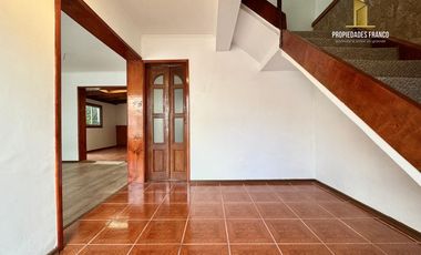 QUILPUE VENDE CASA 3D 2B DOS PISOS CENTRO
