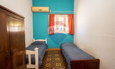 Casa en venta de 3 dormitorios y patio en zona sur