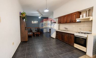 Casa en venta de 3 dormitorios y patio en zona sur