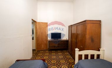 Casa en venta de 3 dormitorios y patio en zona sur