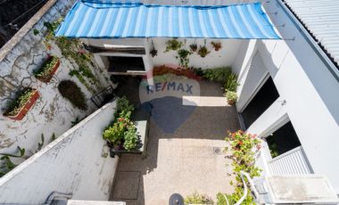 Casa en venta de 3 dormitorios y patio en zona sur