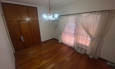 VENTA CASA CHALET 5 AMBIENTES ISIDRO CASANOVA