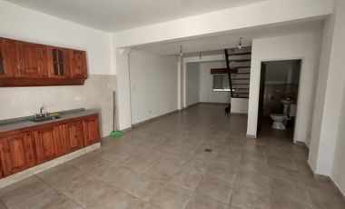 Casa PH en alquiler en Castelar Sur