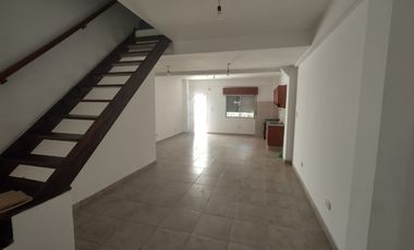 Casa PH en alquiler en Castelar Sur