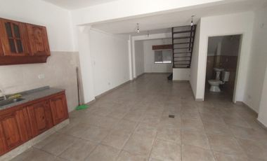 Casa PH en alquiler en Castelar Sur