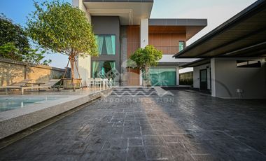 Luxury Modern Pool Villa for Sale at Baan Tiew Khao, Huai Yai