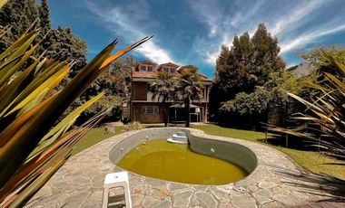 Venta casa 5 ambientes Apta Credito el Grosellar
