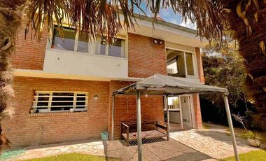 Venta casa 5 ambientes Apta Credito el Grosellar