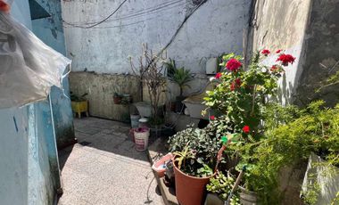 VENTA CASA MULTIFAMILIAR EN AVELLANEDA 6 UNIDADES
