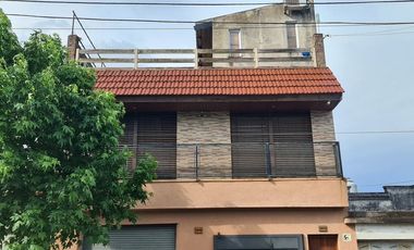 VENTA CASA TIPO PH 3 AMBIENTES LANUS