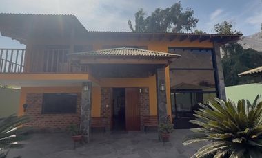 SE ALQUILA CASA EN CIENEGUILLA CON PISCINA - CONTRATO ANUAL