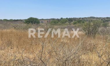 TERRENO EN VENTA - (3)