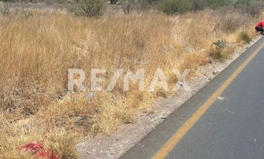 TERRENO EN VENTA - (3)