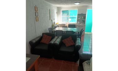 SE ARRIENDA AMPLIA CASA PARA EMPRESAS EN SECTOR PALOMAR.