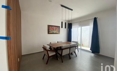 CASA AMMUEBLADA EN VENTA EN PLAN DE AYALA CENTRO