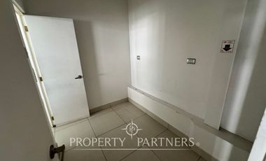 Local comercial en segundo nivel en barrio Brasil