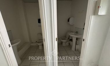 Local comercial en segundo nivel en barrio Brasil