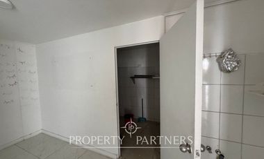 Local comercial en segundo nivel en barrio Brasil