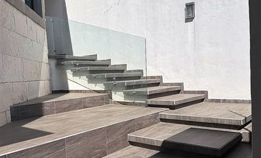 Funcional y hermosa casa en Venta en Privada en Parques de la Herradura