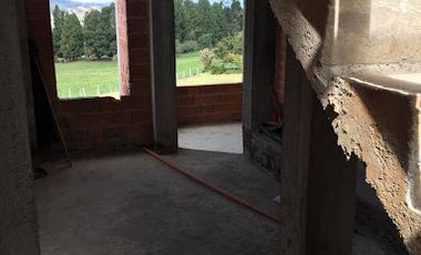 VENTA de CASA LOTE en LA CALERA