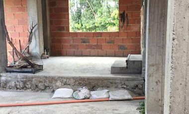 VENTA de CASA LOTE en LA CALERA