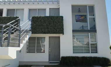 Casa dúplex en Venta en Escobedo 12°80, Pedro Escobedo, Querétaro.