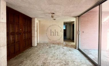 Casa en venta para remodelar en Vista Hermosa, Monterrey N.L.