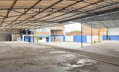 EDIFICIO CON BODEGA EN VENTA EN LA BADEA/PEREIRA