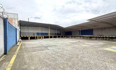 EDIFICIO CON BODEGA EN VENTA EN LA BADEA/PEREIRA