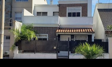 Chalet en Alquiler Villa Sarmiento / Moron (A034 1150)