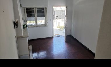 Chalet en Alquiler Villa Sarmiento / Moron (A034 1150)