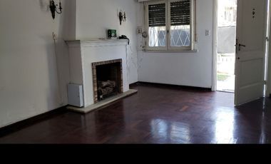 Chalet en Alquiler Villa Sarmiento / Moron (A034 1150)