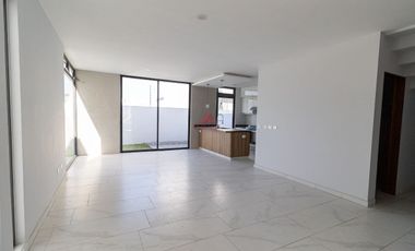 CASA EN VENTA EN PARQUES VALLARTA, ZAPOPAN JALISCO.