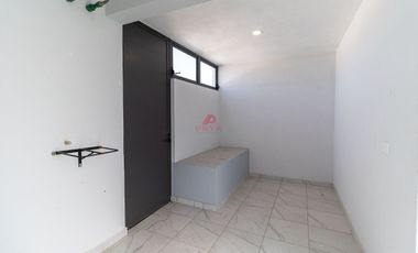 CASA EN VENTA EN PARQUES VALLARTA, ZAPOPAN JALISCO.